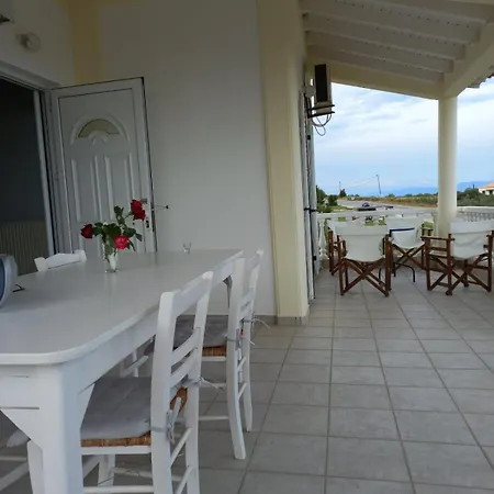 Marinis House Villa *