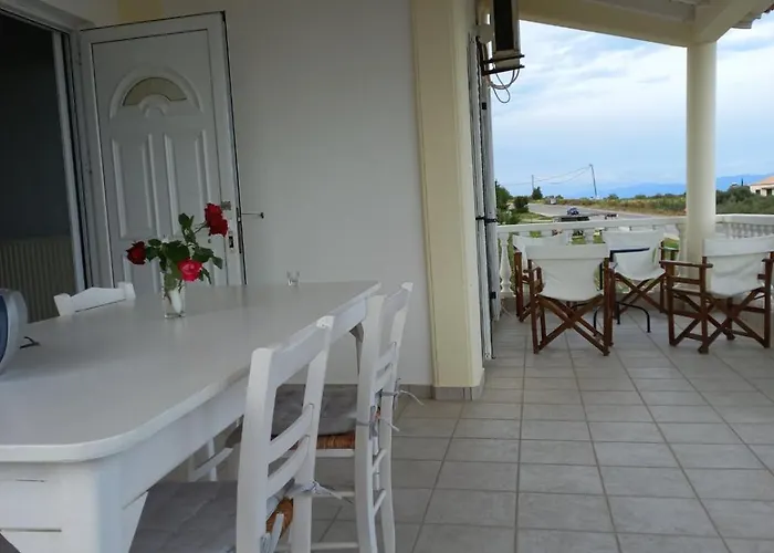 Marinis House Villa *